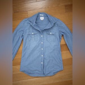 J.Crew Petite Perfect Fit Chambray Shirt Afternoon Sky XS Button Down A4571